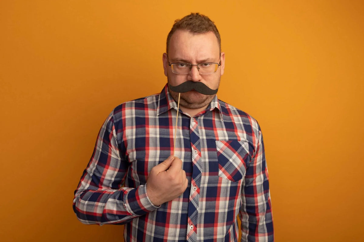 Comment tailler une moustache à l'italienne et l'entretenir ? Nos conseils d'expert