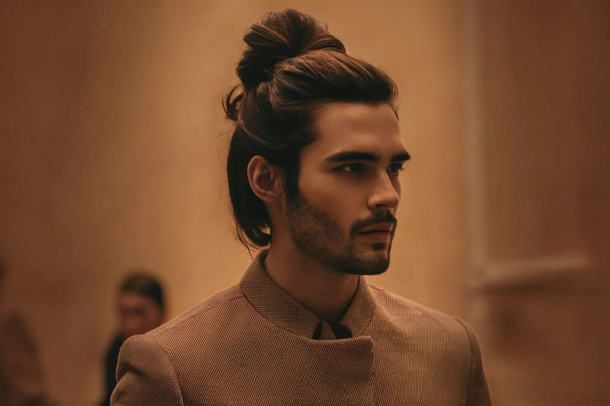 Man bun : comment adopter ce chignon pour homme ? Nos conseils d'expert