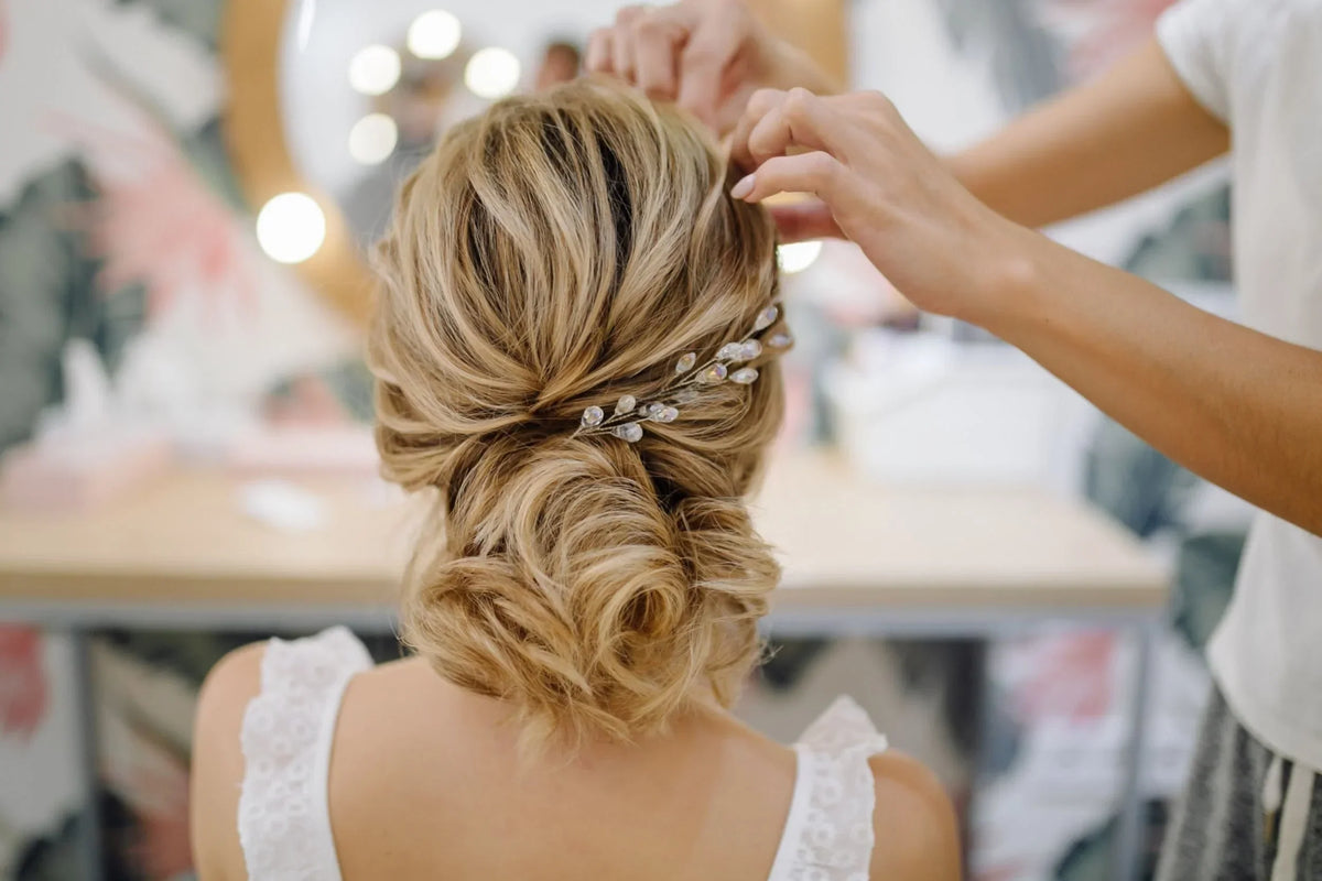 5 coiffures tendance pour une cérémonie de mariage en 2024