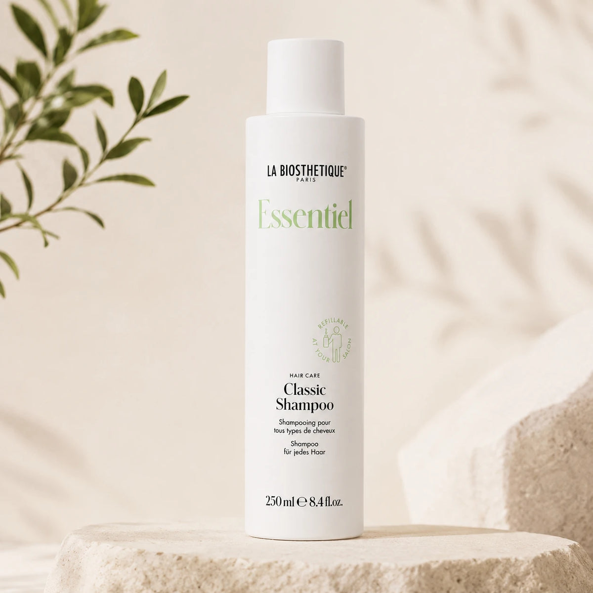 Routine cheveux lisses : douceur, brillance et légèreté