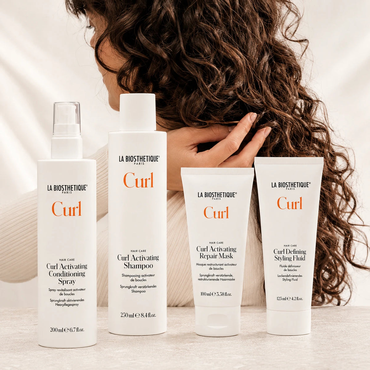 Routine cheveux permanentés : boucles souples et définies